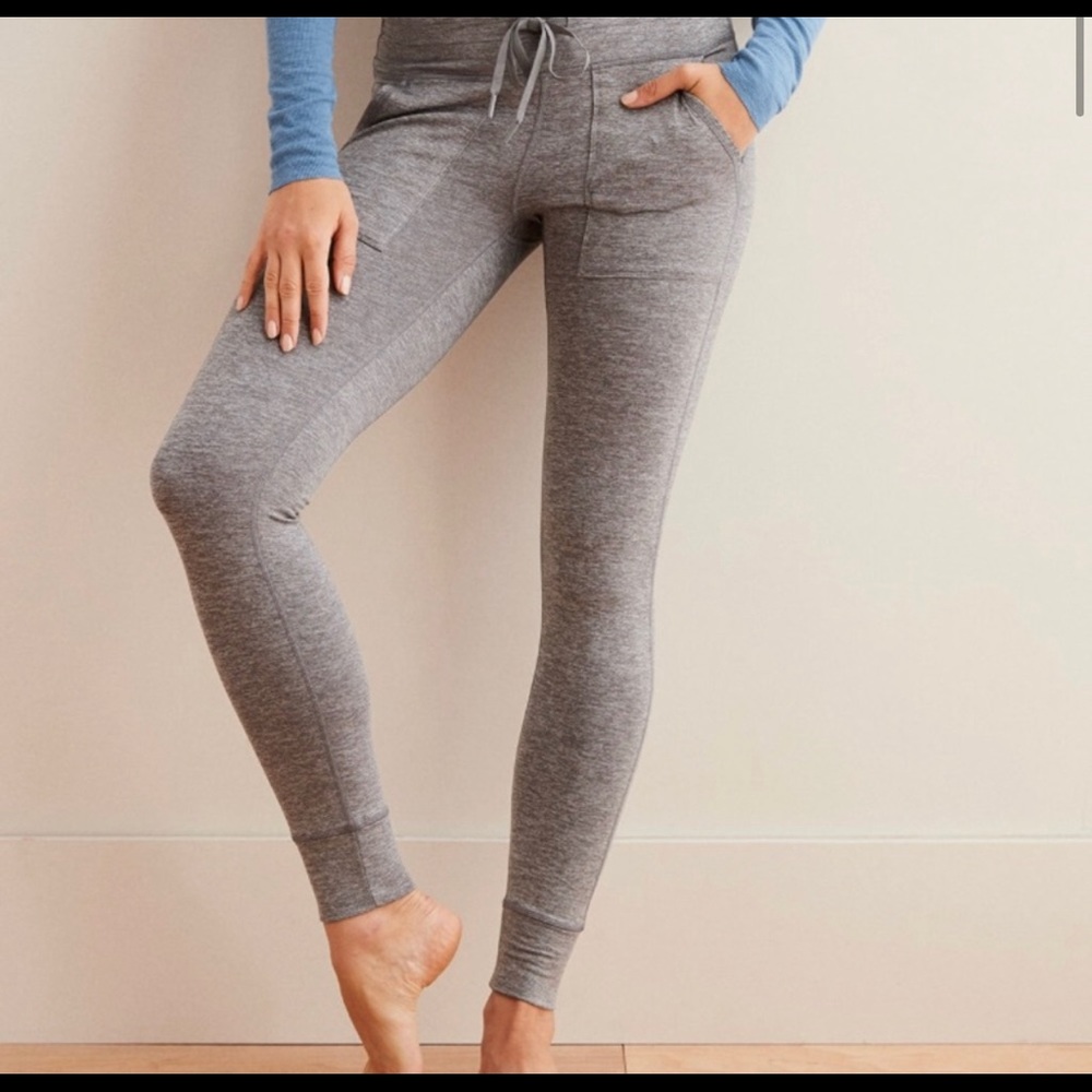 Aerie Play Pocket and Cuffed leggings (grey xs)